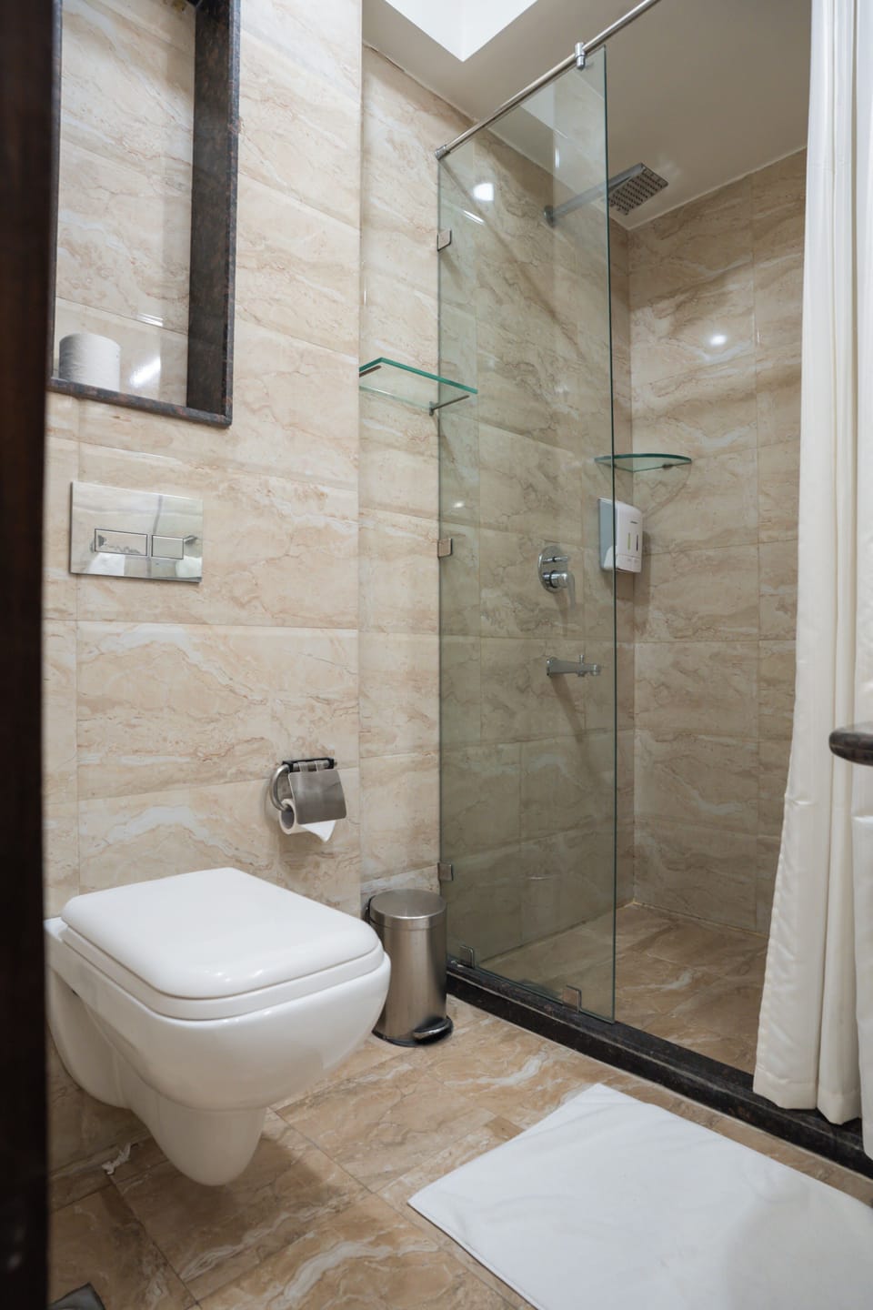 Shower, free toiletries, hair dryer, slippers
