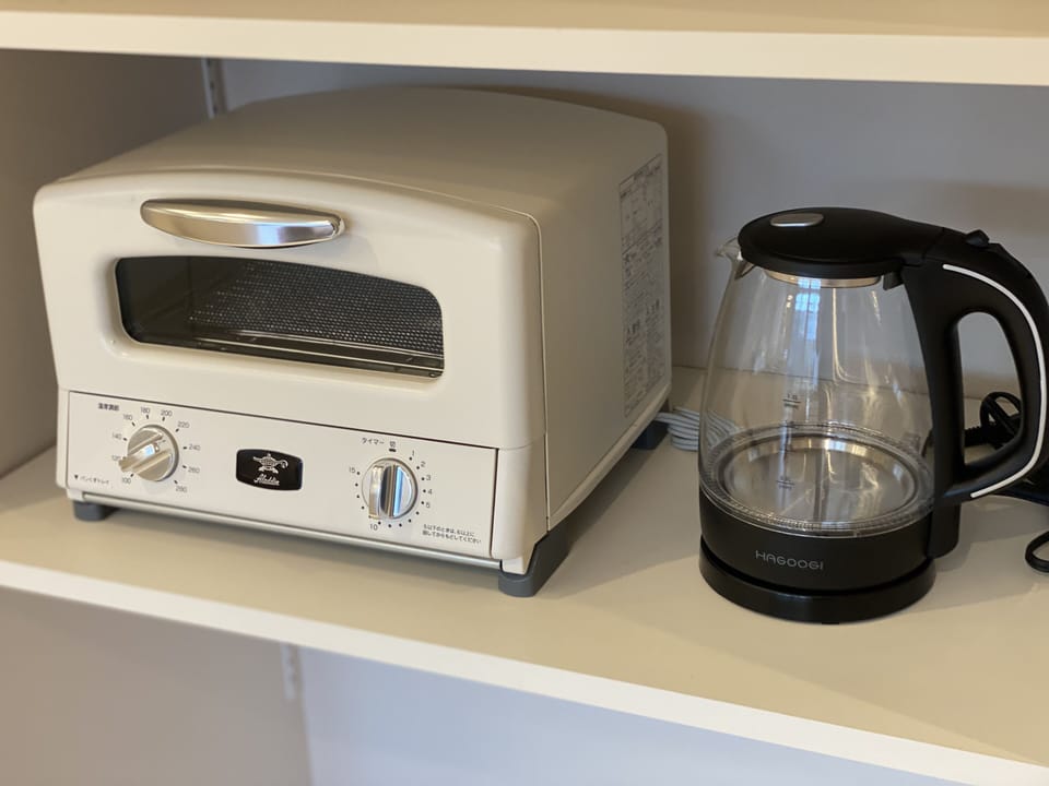 Electric kettle, toaster