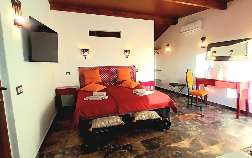 Deluxe Studio Suite | Free WiFi