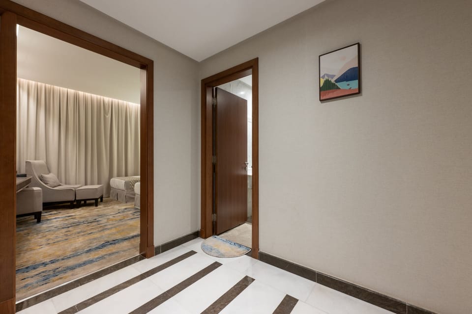 Standard Twin Room | Egyptian cotton sheets, premium bedding, Select Comfort beds, minibar