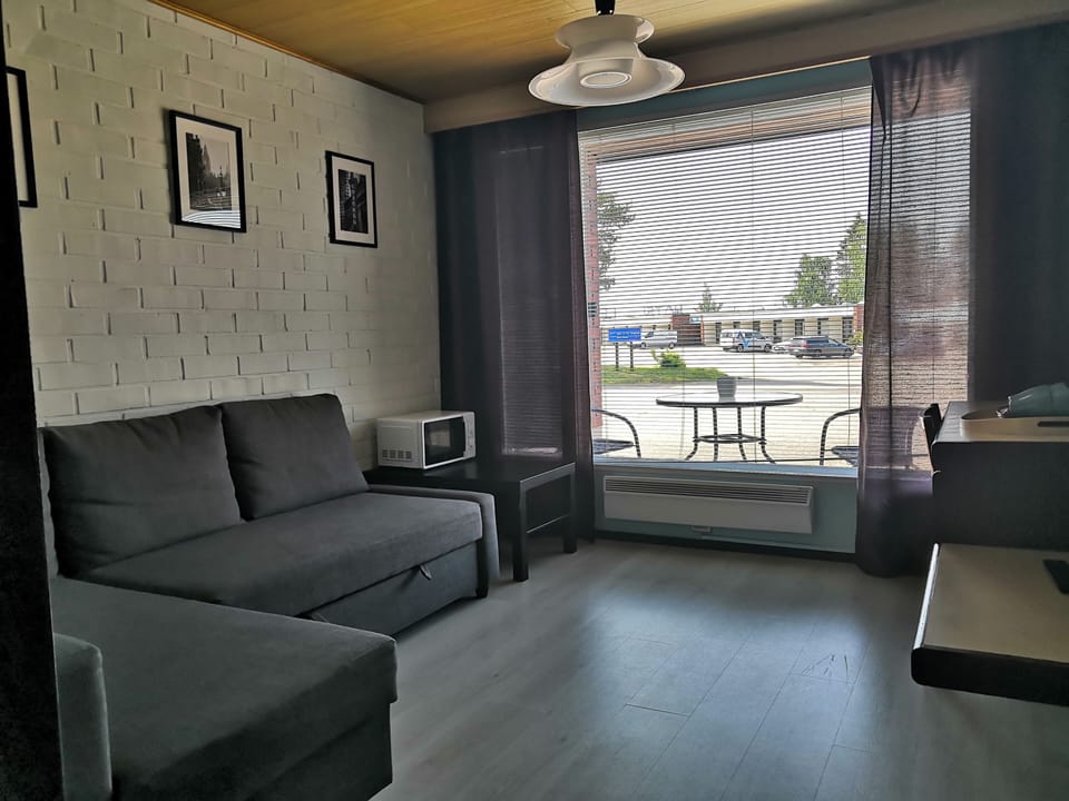 Basic Double or Twin Room | Desk, laptop workspace, free WiFi, bed sheets