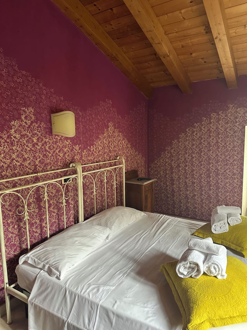 Superior Twin Room | Individually decorated, desk, free WiFi, bed sheets