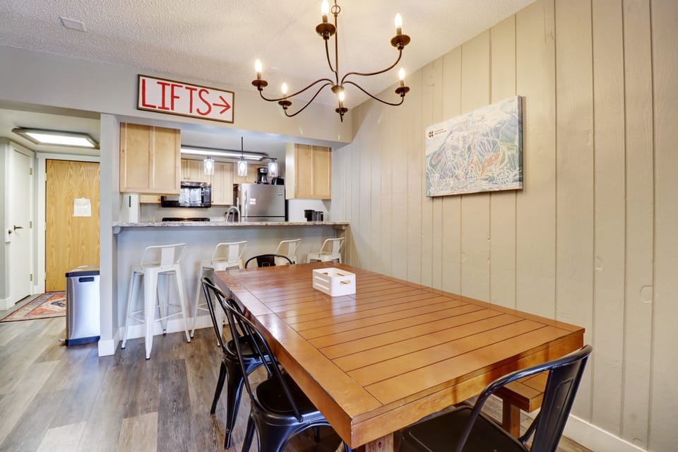 Condo, 3 Bedrooms | Dining