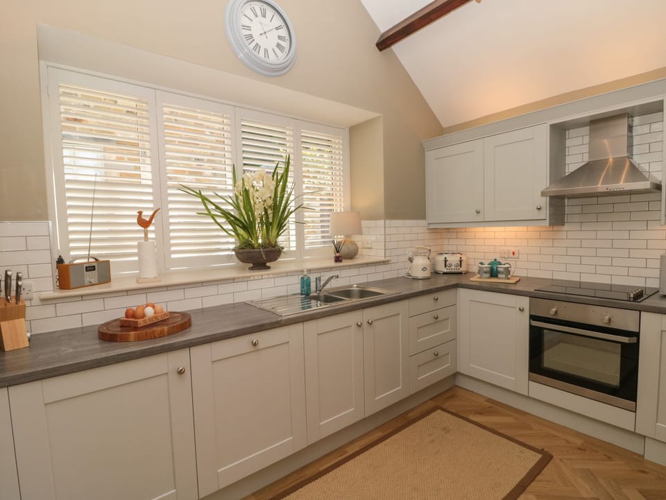 Fridge, dishwasher, electric kettle, toaster