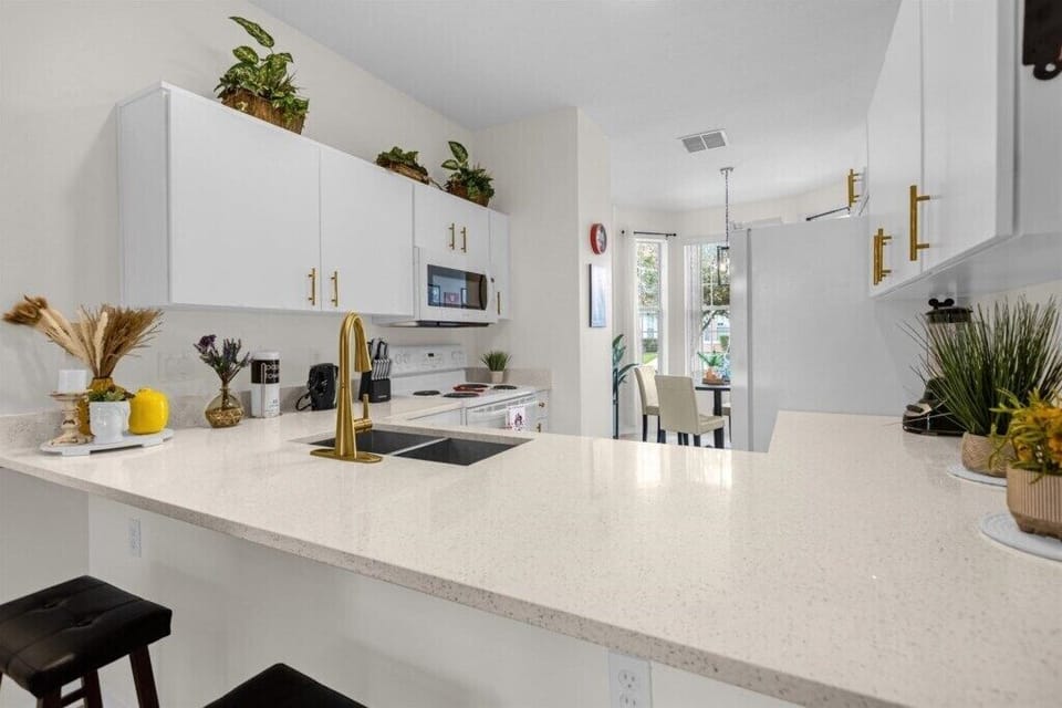 4728 Hemingway House Street (10).jpg