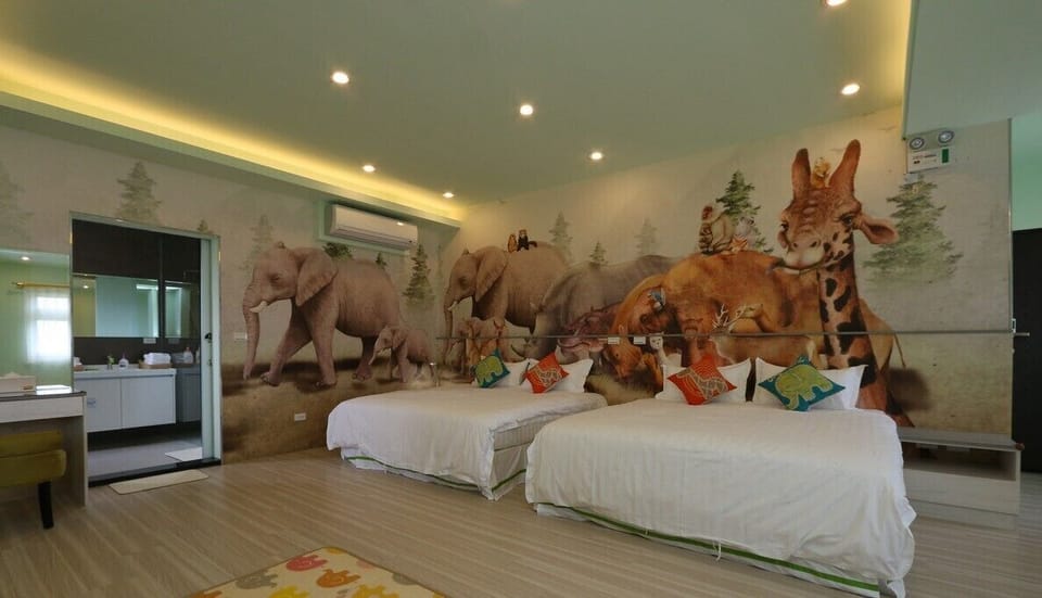 Family Room, Multiple Beds, Non Smoking, Mountain View | 1 bedroom, soundproofing, free WiFi