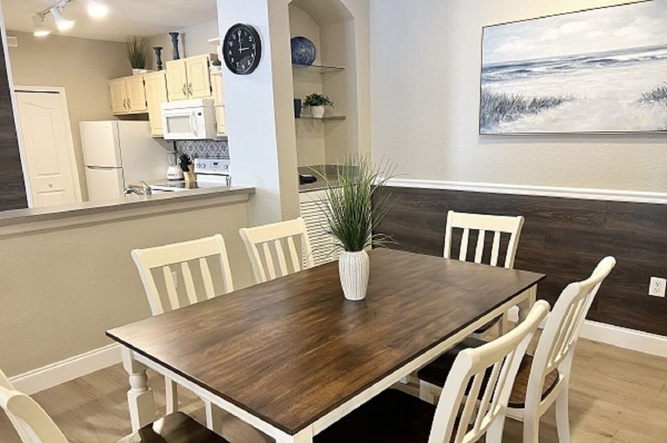 Dining Area Open to the Kitchen