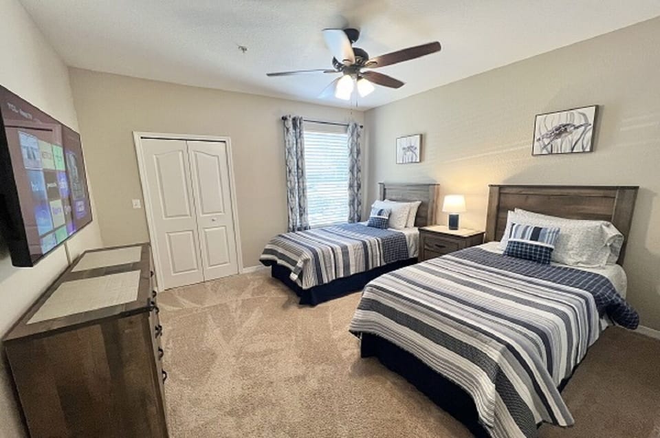 Second Bedroom with Twin Beds, 55" Flat Screen Roku Tv, Ceiling Fan