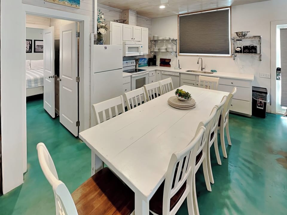 House (4 Bedrooms) | Property amenity