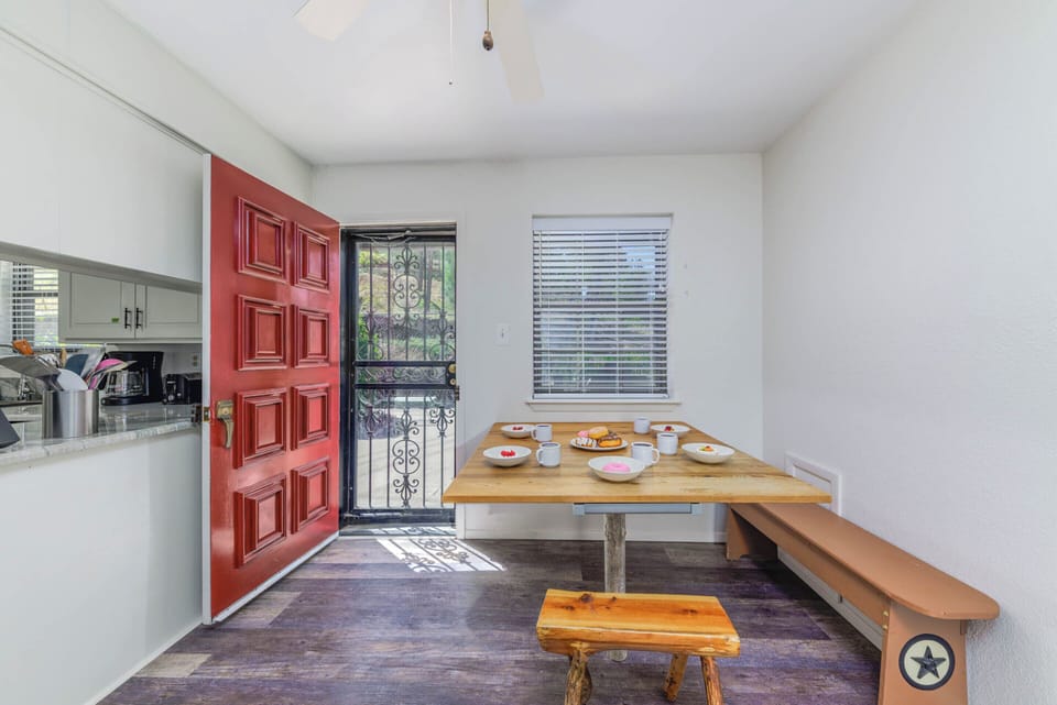 Studio (3 Bedrooms) | Property amenity