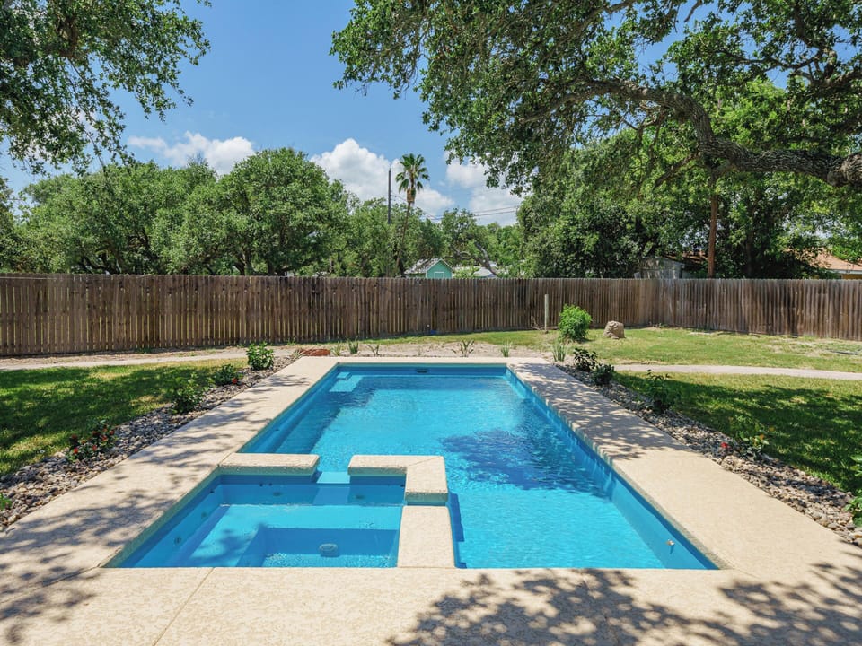 House (5 Bedrooms) | Property amenity