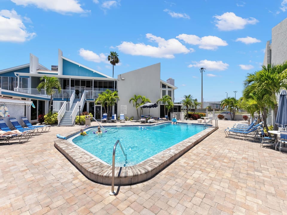 Condo (1 Bedroom) | Property amenity