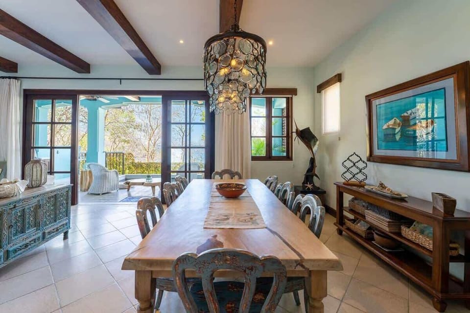 Dining area for 8