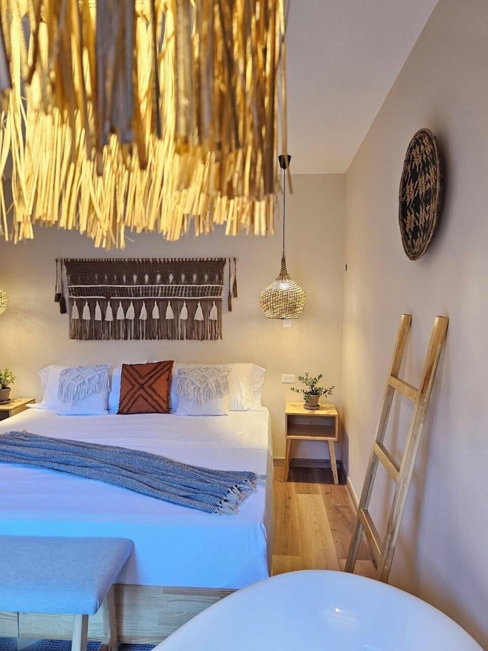 Luxury Suite | 1 bedroom, individually decorated, desk, soundproofing