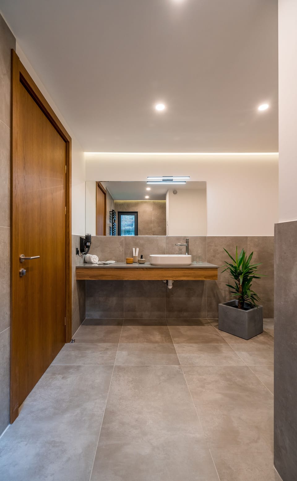 Deluxe room | 1 bedroom, premium bedding, laptop workspace, soundproofing