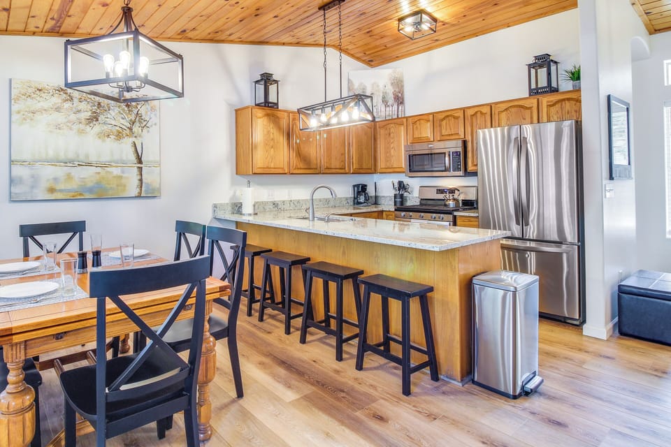 Kitchen | Cooking Basics | Dining Table
