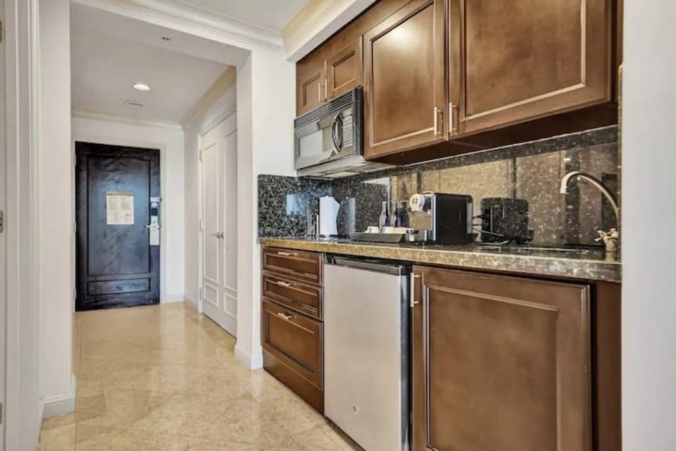 Fully-equipped Kitchen