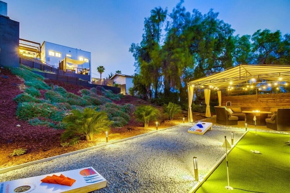 Cornhole, putt-putt, and more right outside. Easy fun that keeps everyone entertained.