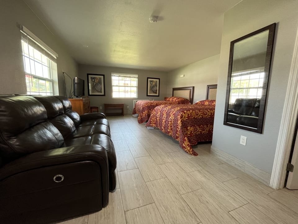 Standard Double Room | Desk, iron/ironing board (on request), WiFi (free), bed sheets