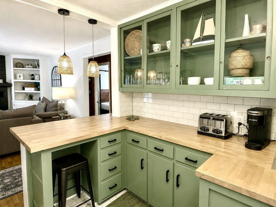 Kitchen Bar Area Angle 3