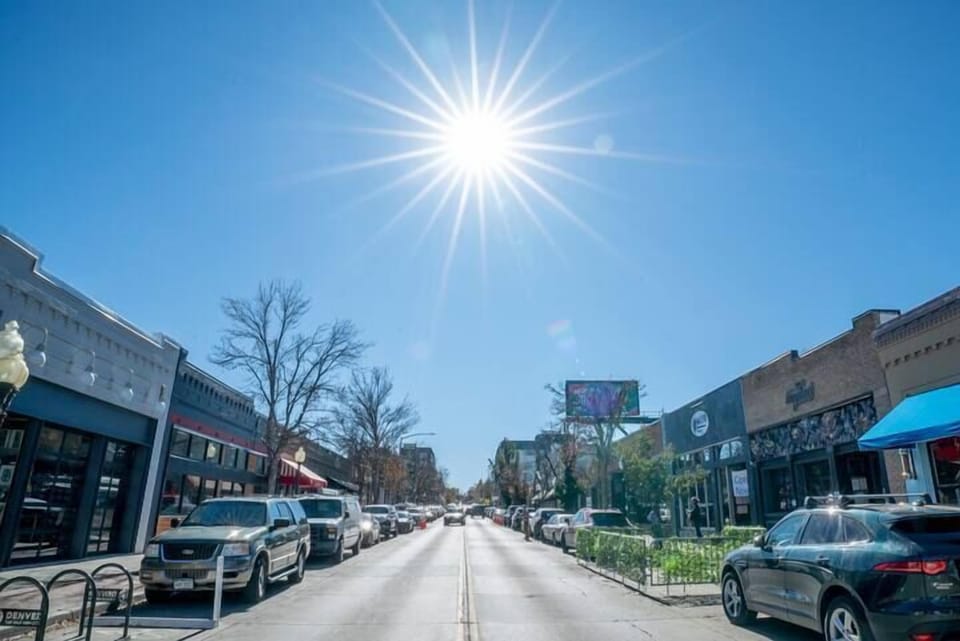 Vibrant Neighborhood:

Our location puts you right in the heart of a bustling community, with a cornucopia of shops, restaurants, and breweries waiting to be explored. Whether you're a foodie, a shopaholic, or a craft beer enthusiast, you'll find something to delight your senses just steps away.
