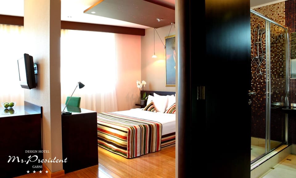 Junior Studio | Premium bedding, pillowtop beds, minibar, in-room safe
