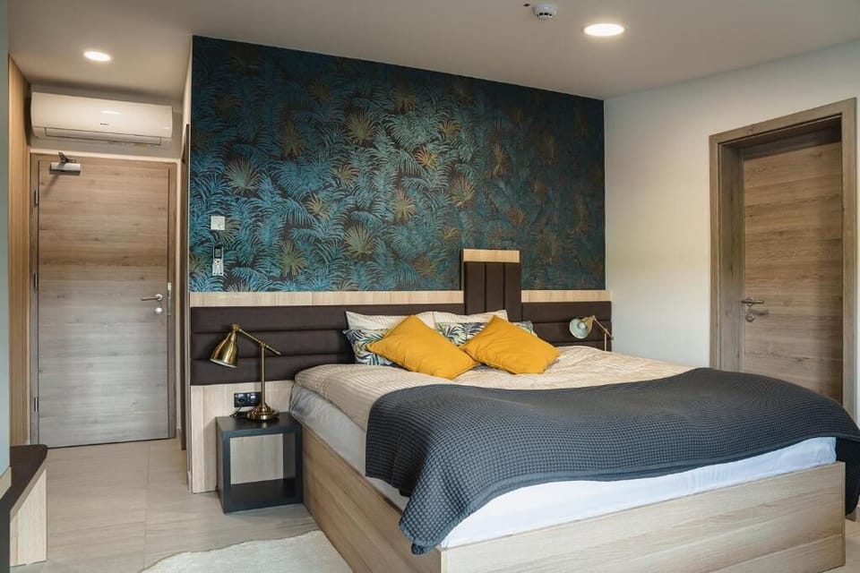 Business Room | 1 bedroom, laptop workspace, soundproofing, free WiFi