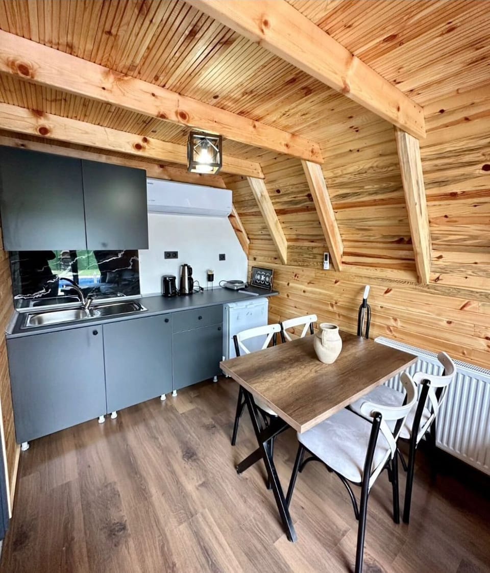 Family Bungalow, 1 Double Bed | 1 bedroom, free WiFi
