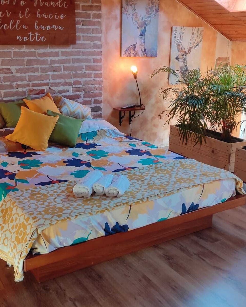Double Room | Down comforters, blackout drapes, free WiFi, bed sheets
