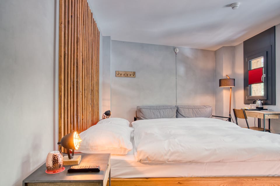 Standard Double Room | Desk, laptop workspace, WiFi (free), bed sheets