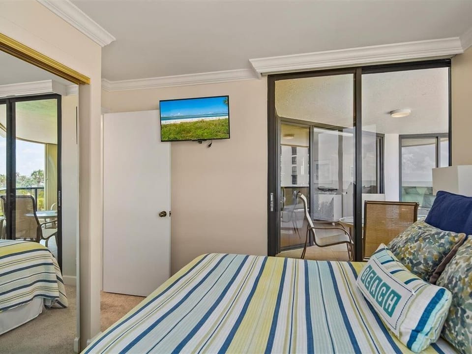Guest Bedroom with balcony access