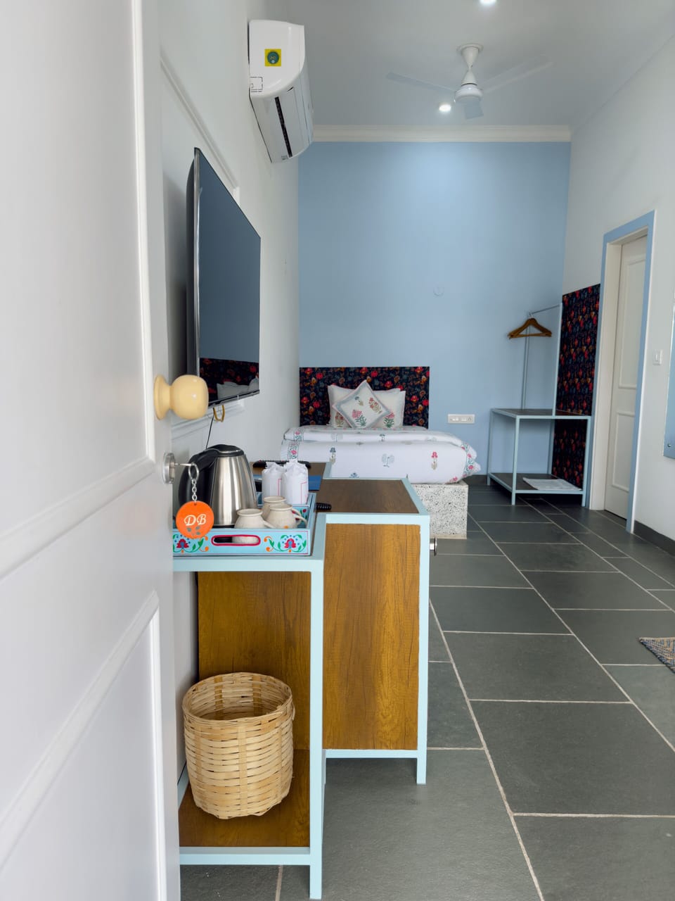 Triple Room | Minibar (some free items), desk, WiFi (free), bed sheets