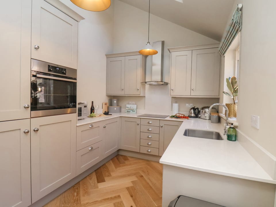 Fridge, dishwasher, electric kettle, toaster