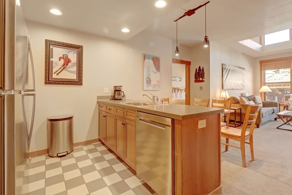 Condo, 2 Bedrooms | Interior