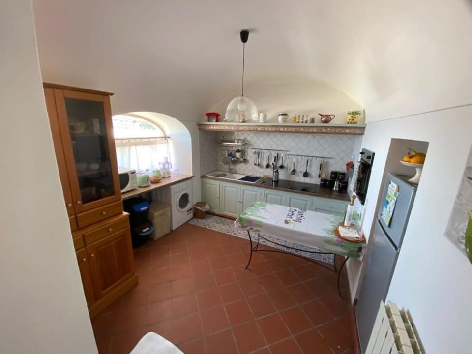 House, Smoking | Private kitchen