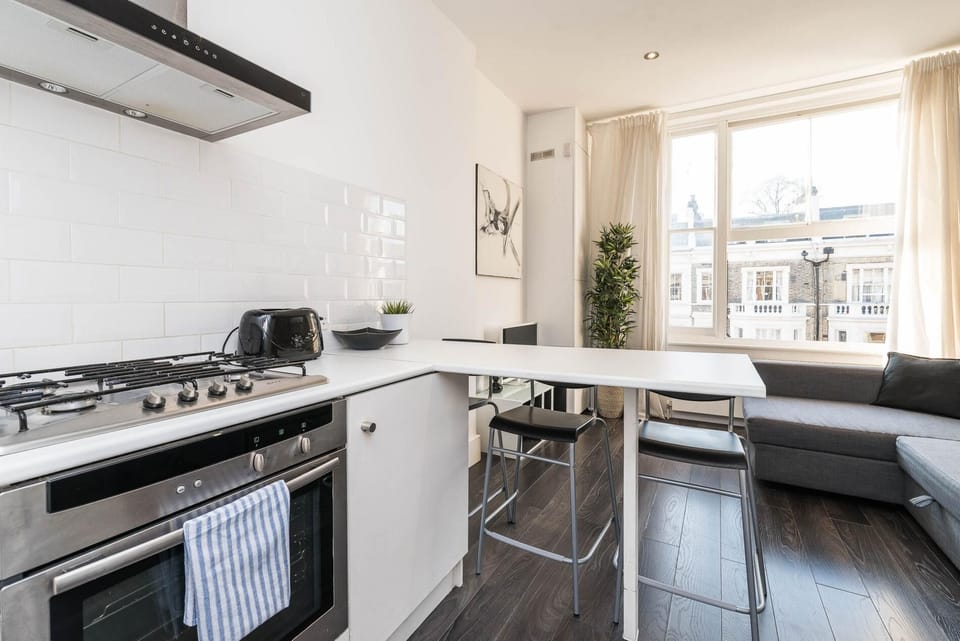 Apartment (1 Bedroom) | Private kitchen | Espresso maker, electric kettle