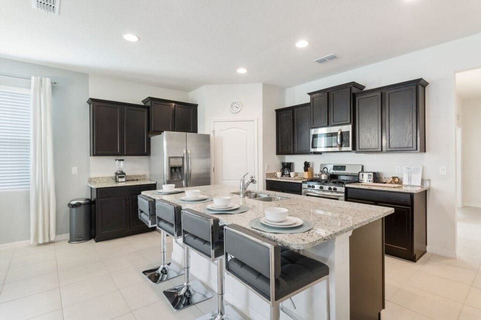 02_High_End_Kitchen_Stainless_Steep_Appliances_0721.jpg