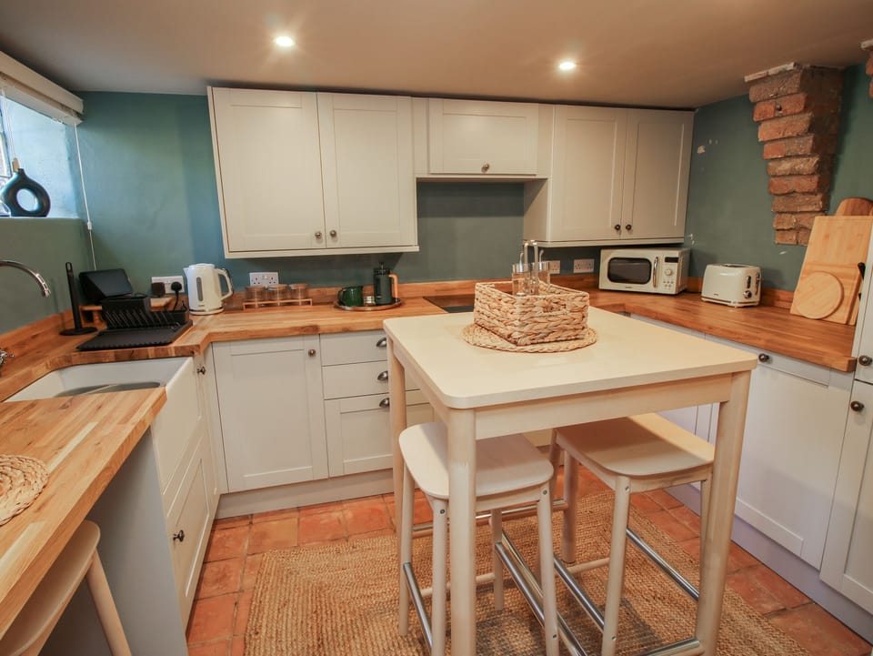 Fridge, dishwasher, electric kettle, toaster