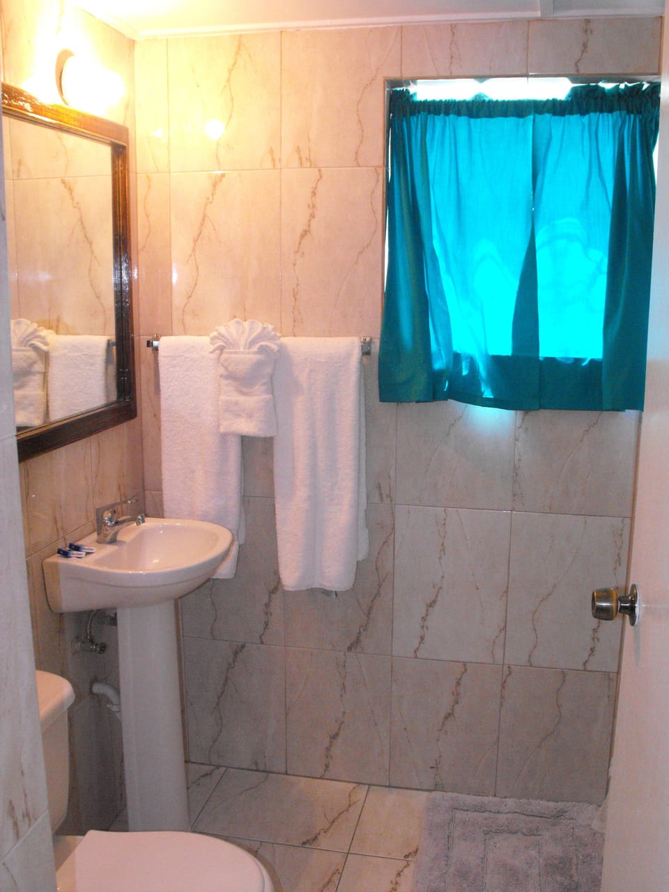 Combined shower/tub, hair dryer (on request), towels