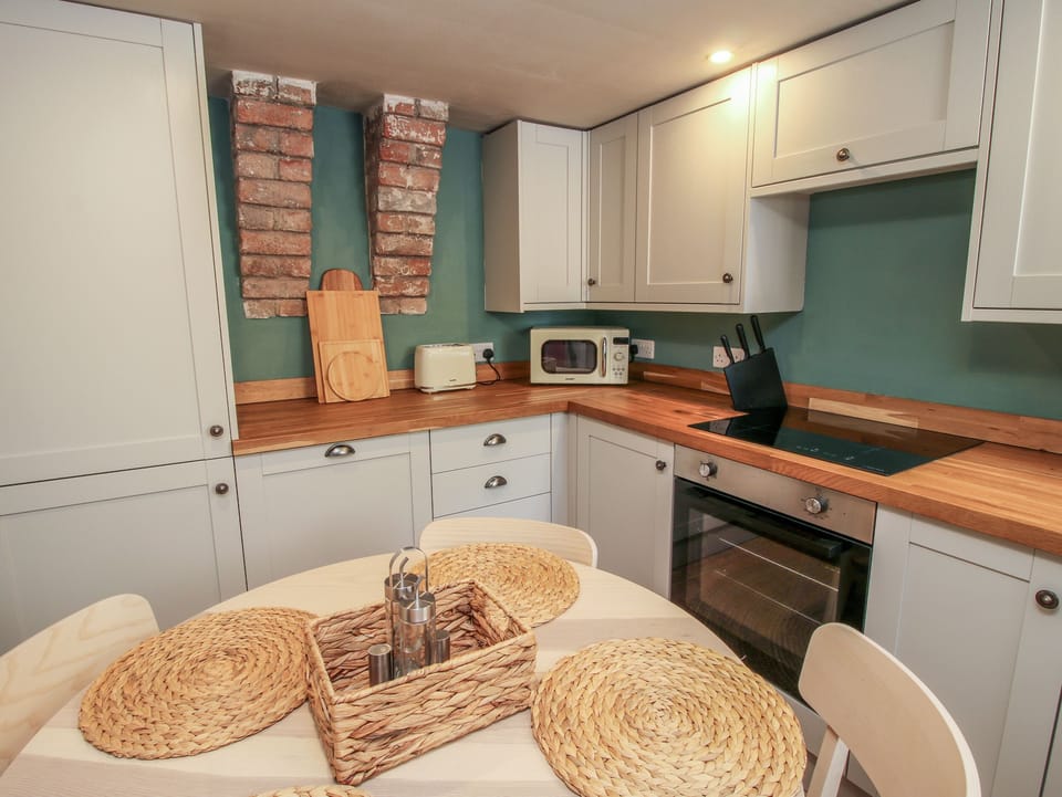 Fridge, dishwasher, electric kettle, toaster
