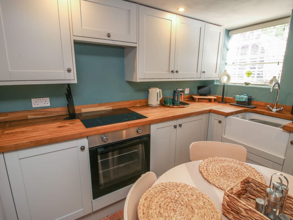 Fridge, dishwasher, electric kettle, toaster