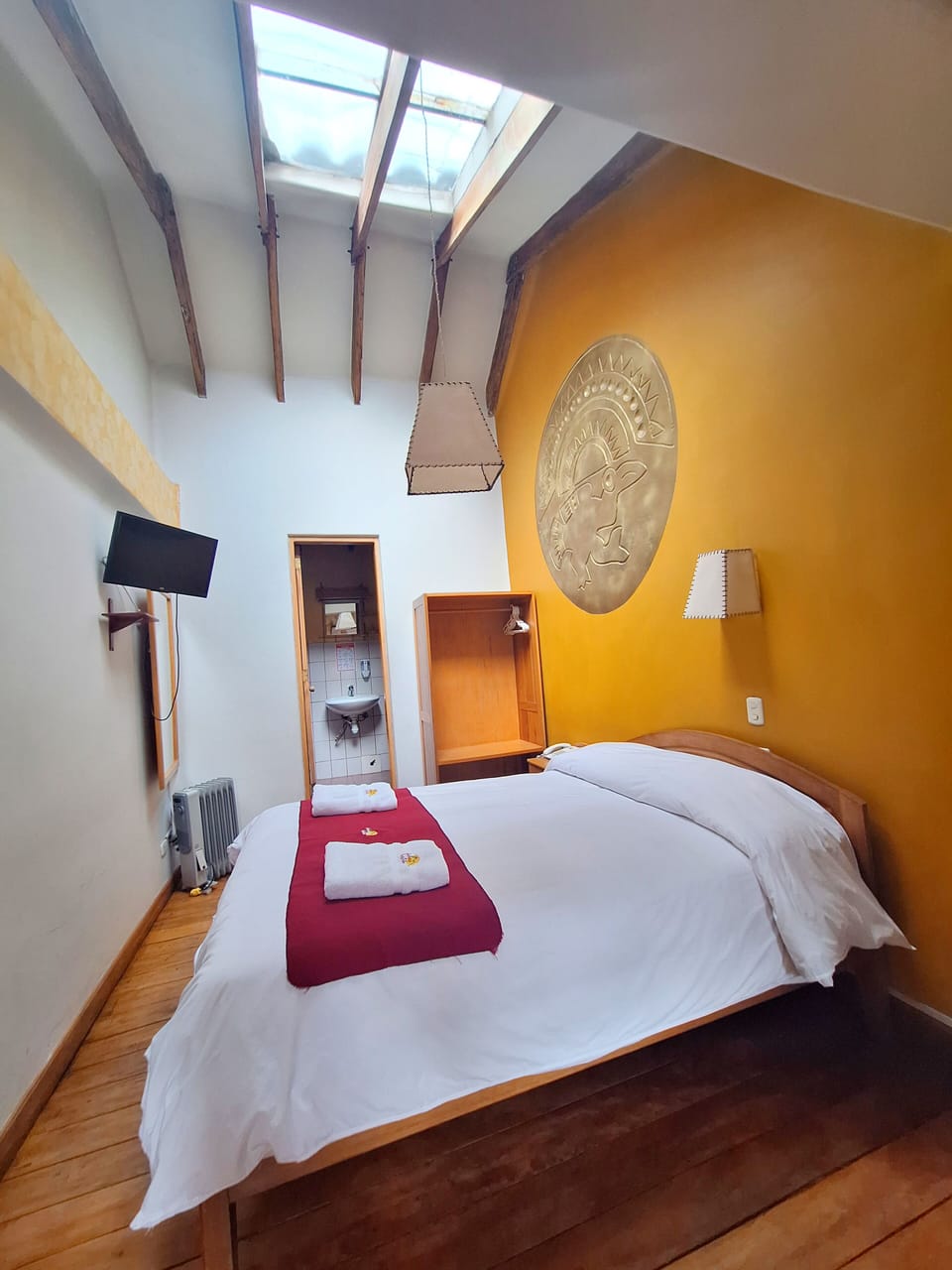 Classic Double Room | Desk, laptop workspace, soundproofing, iron/ironing board (on request)