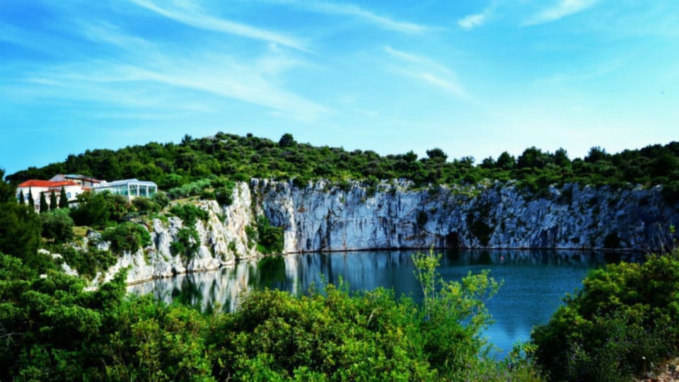 Nearby natural landmark