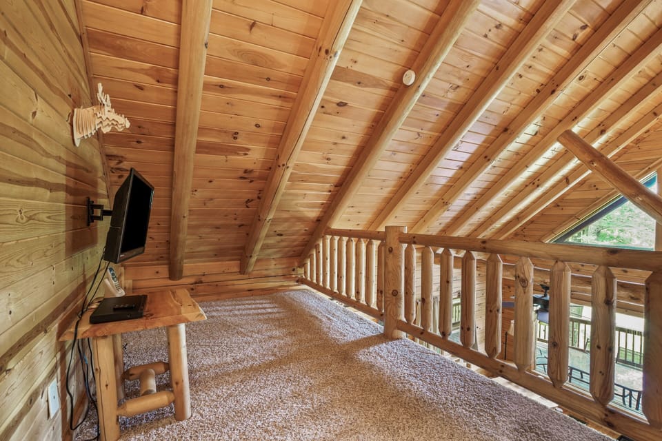Loft / Mezzanine