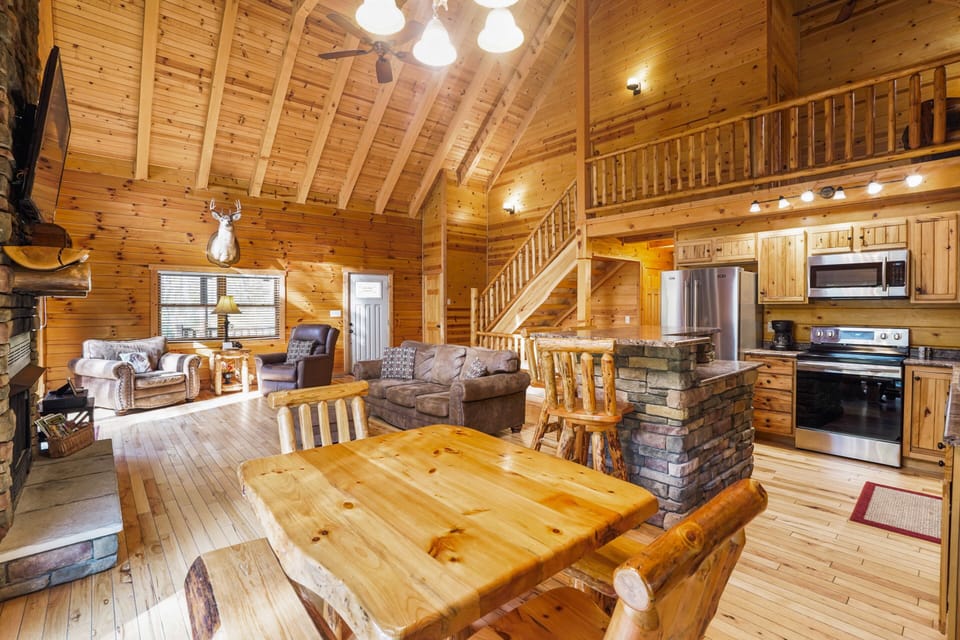 Living Room / Lounge