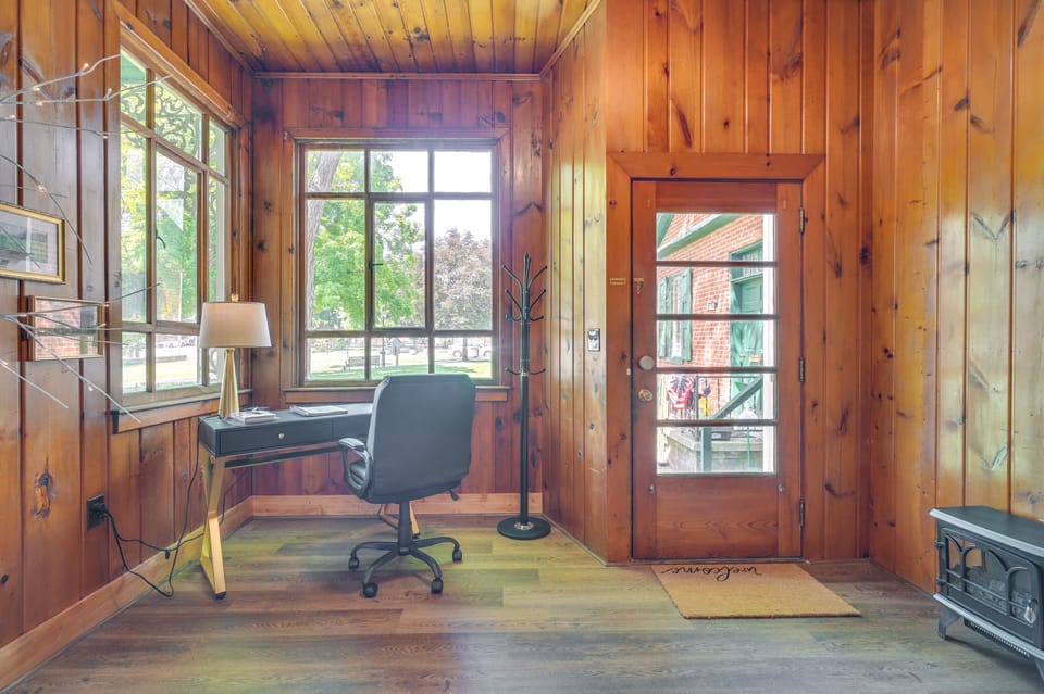 Office Area | Laptop-Friendly Workspace