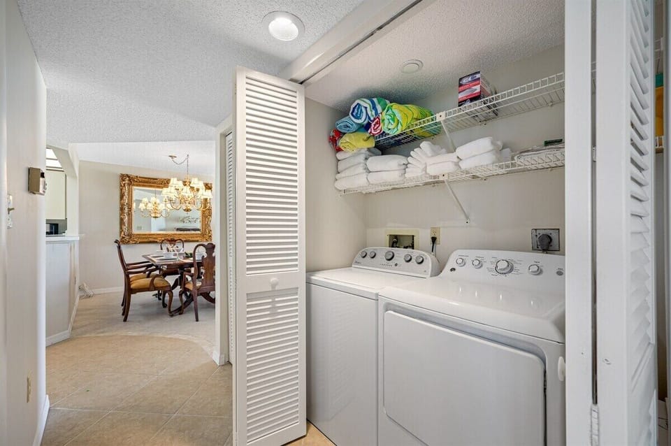 Washer/Dryer in unit