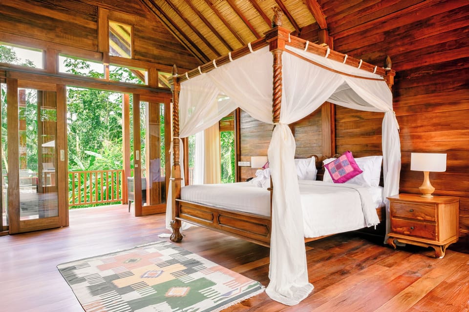 Sunrise Pool Access Suite with Butler Service | Premium bedding, minibar, in-room safe, desk