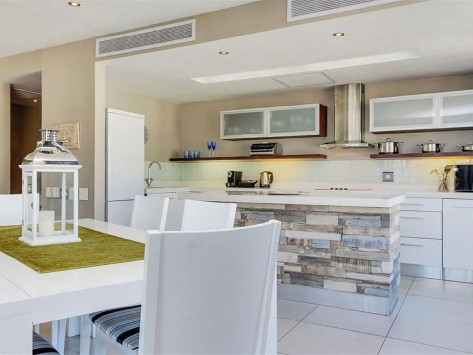 Two Bedroom Platinum Apartment | Private kitchen | Full-size fridge, microwave, oven, stovetop