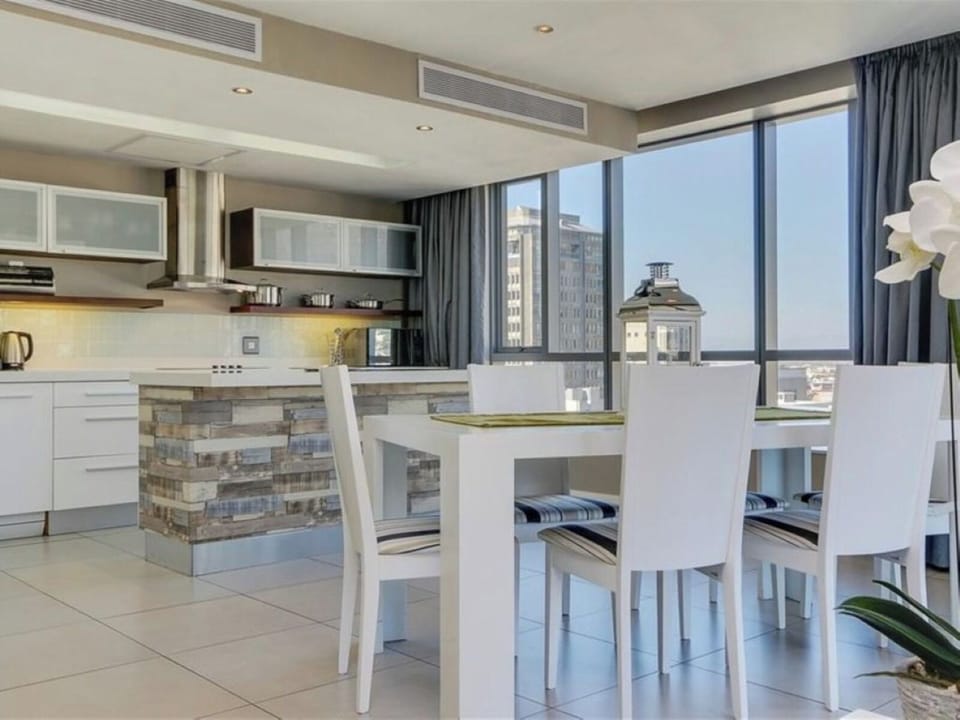 Two Bedroom Platinum Apartment | Private kitchen | Full-size fridge, microwave, oven, stovetop